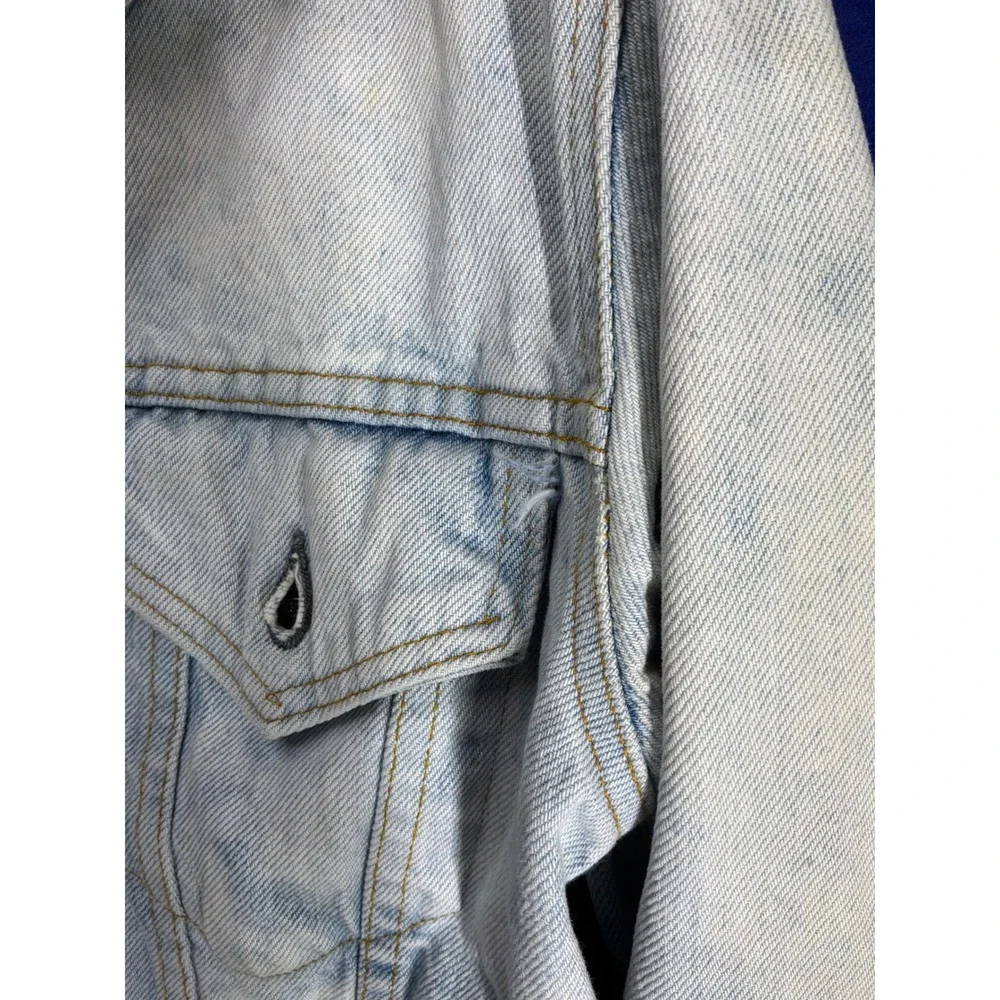 Vintage Mens Levis Denim Trucker Jacket S Light Blue 70506-0214 Made in USA